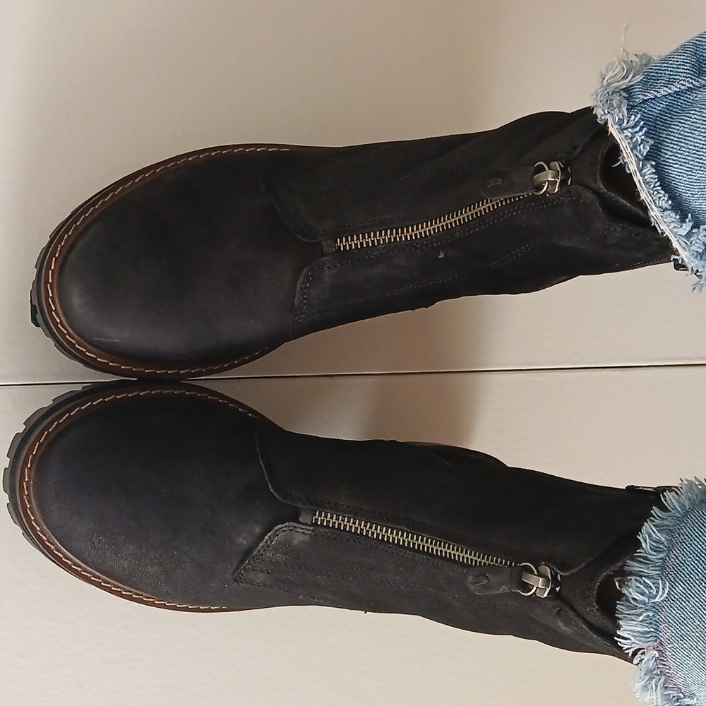 Alberto Toressi Insulated Luxery Leather Boot Short Black Zip Womens Size 7 -7.5